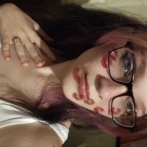 Meet your Posher, Lillian amber